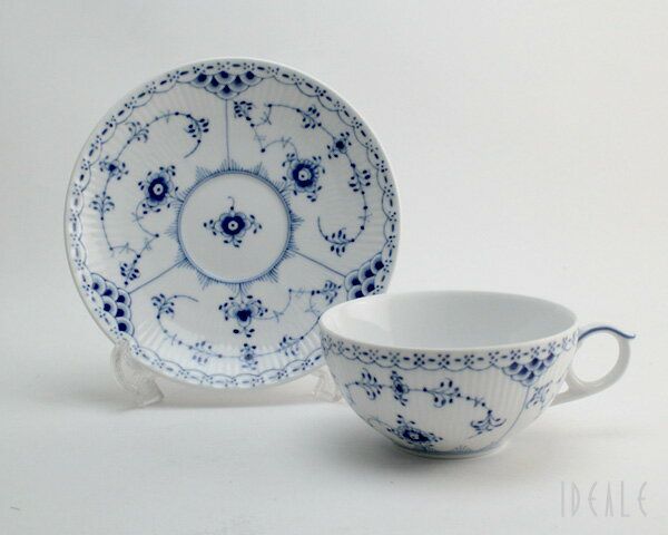 ロイヤルコペンハーゲン（Royal Copenhagen） ブルーフルーテッド ハーフレース/Blue Fluted Half Lace ティーカップ&ソーサー