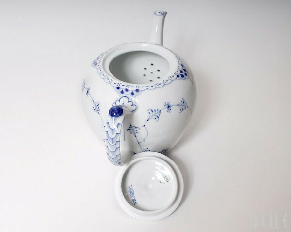 ロイヤルコペンハーゲン（Royal Copenhagen） ブルーフルーテッド ハーフレース/Blue Fluted Half Lace 102 141 ティーポット