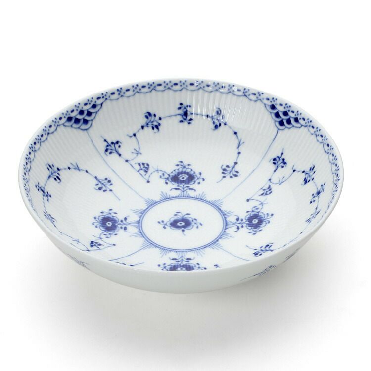 ロイヤルコペンハーゲン（Royal Copenhagen） ブルーフルーテッド ハーフレース/Blue Fluted Half Lace サラダボウル 21.5cm