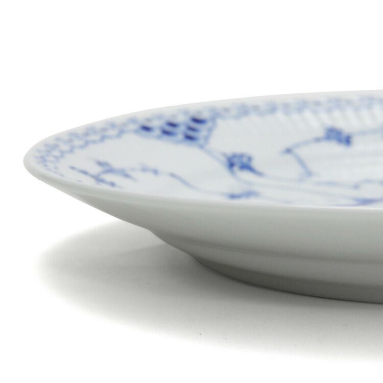 ロイヤルコペンハーゲン（Royal Copenhagen） ブルーフルーテッド ハーフレース/Blue Fluted Half Lace 102 625 プレート25cm フラット