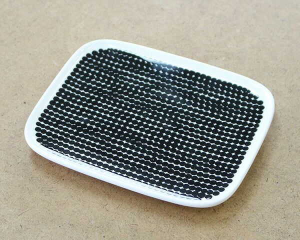 マリメッコ（marimekko） ラシィマット/RASYMATTO プレート15×12cm ホワイト/ブラック