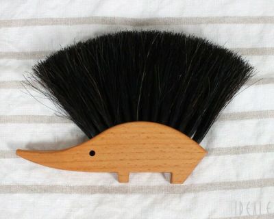 レデッカー（REDECKER） はりねずみのテーブルブラシ(馬毛) 11.5 x 14 cm