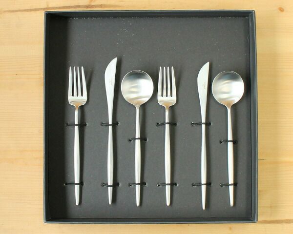 クチポール（Cutipol） ムーンマット/MOON MATT デザート6点セット 化粧箱付 シルバー