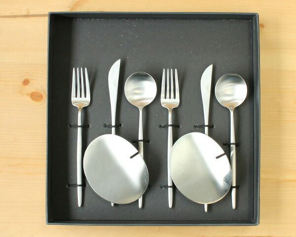 クチポール（Cutipol） ムーンマット/MOON MATT デザート8点セット 化粧箱付 シルバー