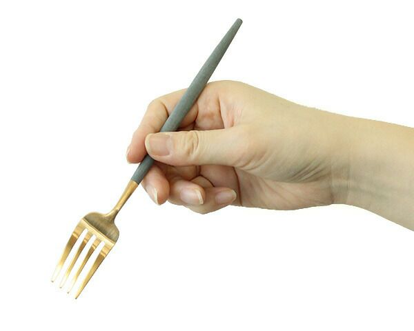 クチポール（Cutipol） ゴア/GOA デザートフォーク グレーマットゴールド