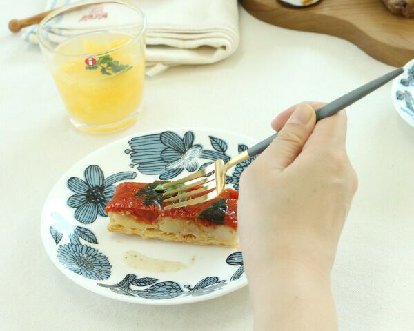 クチポール（Cutipol） ゴア/GOA デザートフォーク グレーマットゴールド