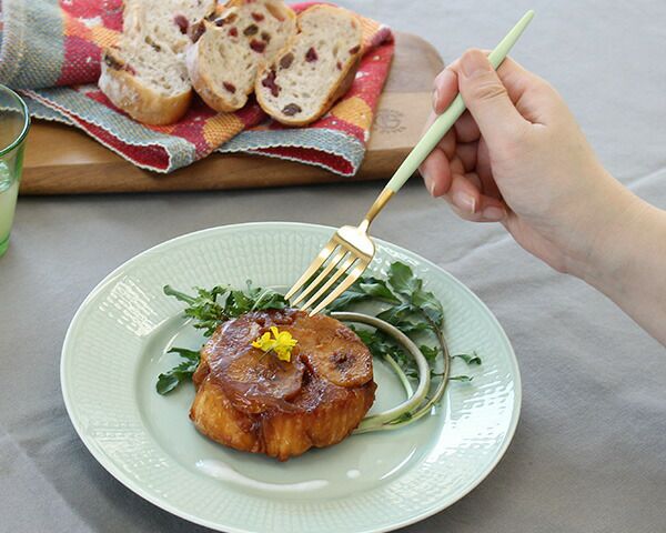 クチポール（Cutipol） ゴア/GOA デザートフォーク セラドンマットゴールド