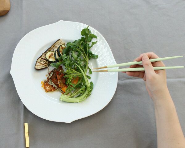 クチポール（Cutipol） ゴア/GOA 箸 + 箸置きセット セラドンマットゴールド