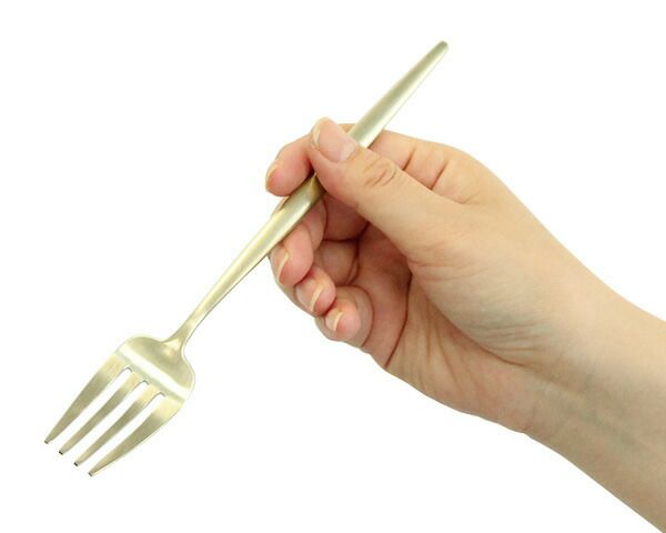 クチポール（Cutipol） ムーンマット/MOON MATT ディナーフォーク シャンパン