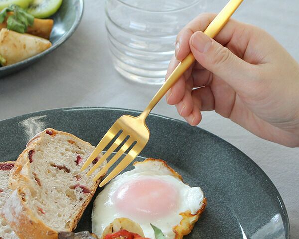 クチポール（Cutipol） ムーンマット/MOON MATT ディナーフォーク ゴールド