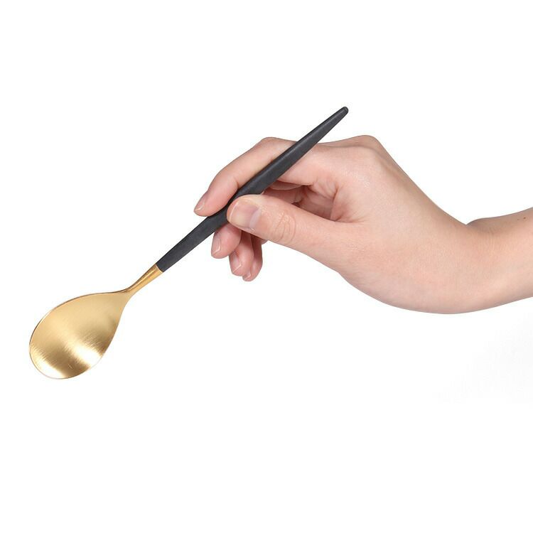 クチポール（Cutipol） ミオ/MIO デザートスプーン ブラックマットゴールド