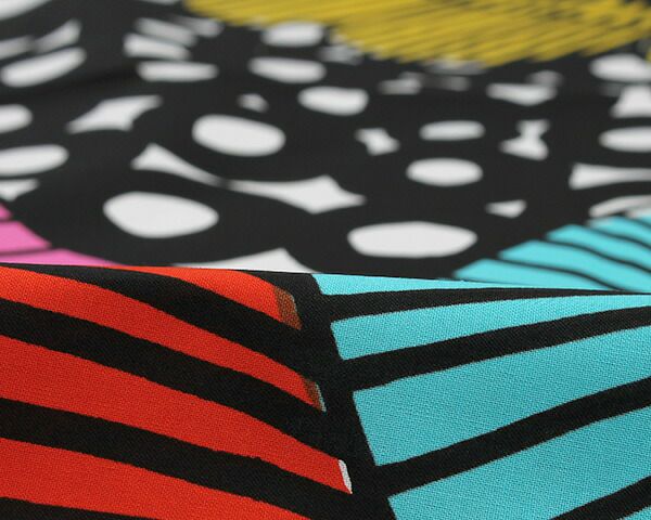 マリメッコ（marimekko） シイルトラプータルハ/SIIRTOLAPUUTARHA コットンファブリック(生地) (30cm以上から10cm単位で切り売り)