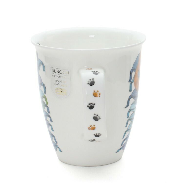 ダヌーン（Dunoon） NEVIS マグカップ ブルーの布団でお昼寝