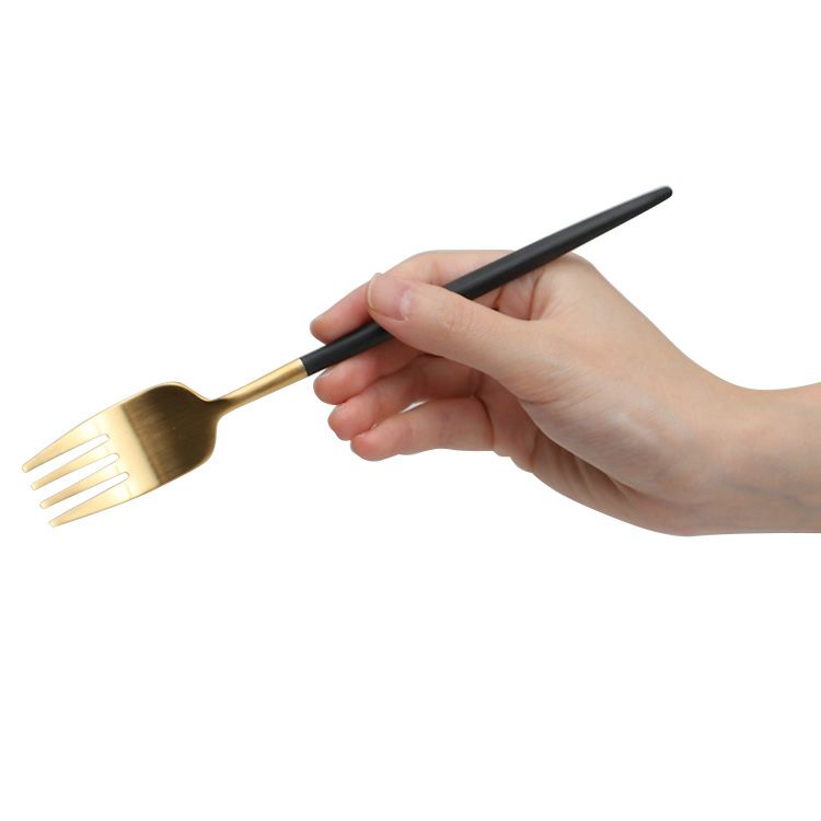 クチポール（Cutipol） ナウ/NAU ディナーフォーク ブラックマットゴールド