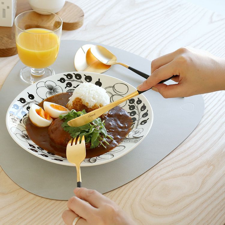 クチポール（Cutipol） ナウ/NAU ディナー8点セット 化粧箱付 ブラックマットゴールド