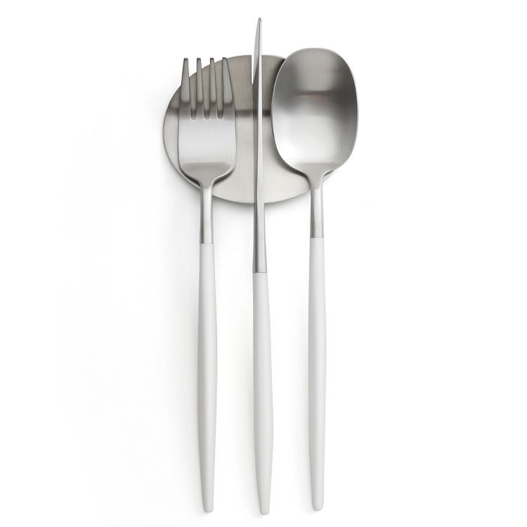 クチポール（Cutipol） ナウ/NAU ディナー8点セット 化粧箱付 ホワイト