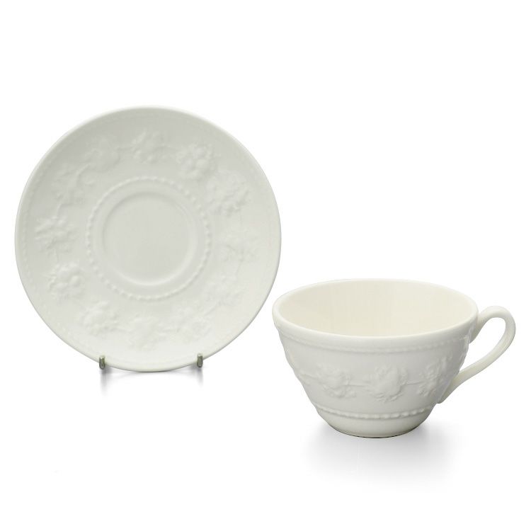 ウェッジウッド（WEDGWOOD） フェスティビティ/FESTIVITY ティーカップ&ソーサー アイボリー