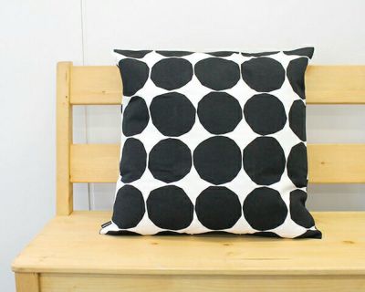 マリメッコ（marimekko） ピエネット キヴェット/PIENET KIVET クッションカバー ホワイト/ブラック