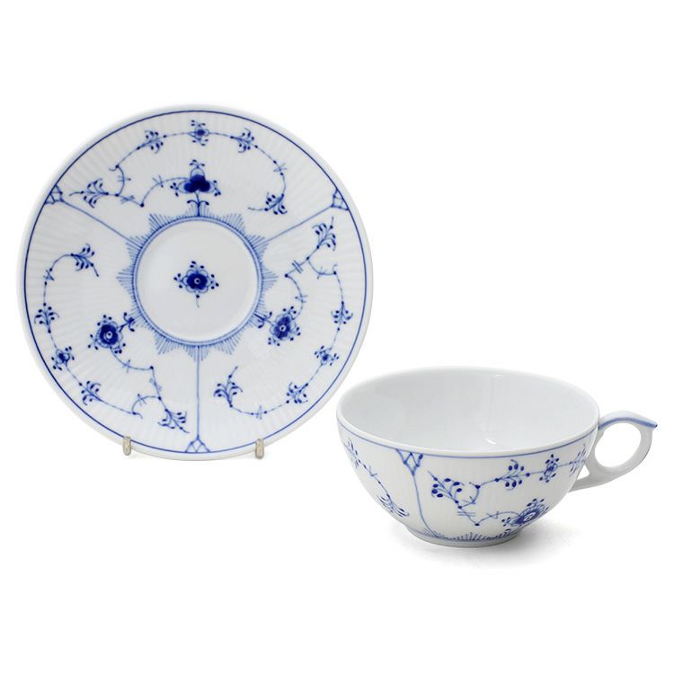ロイヤルコペンハーゲン（Royal Copenhagen） ブルーフルーテッド プレイン/Blue Fluted Plain ティーカップ＆ソーサー 190ml