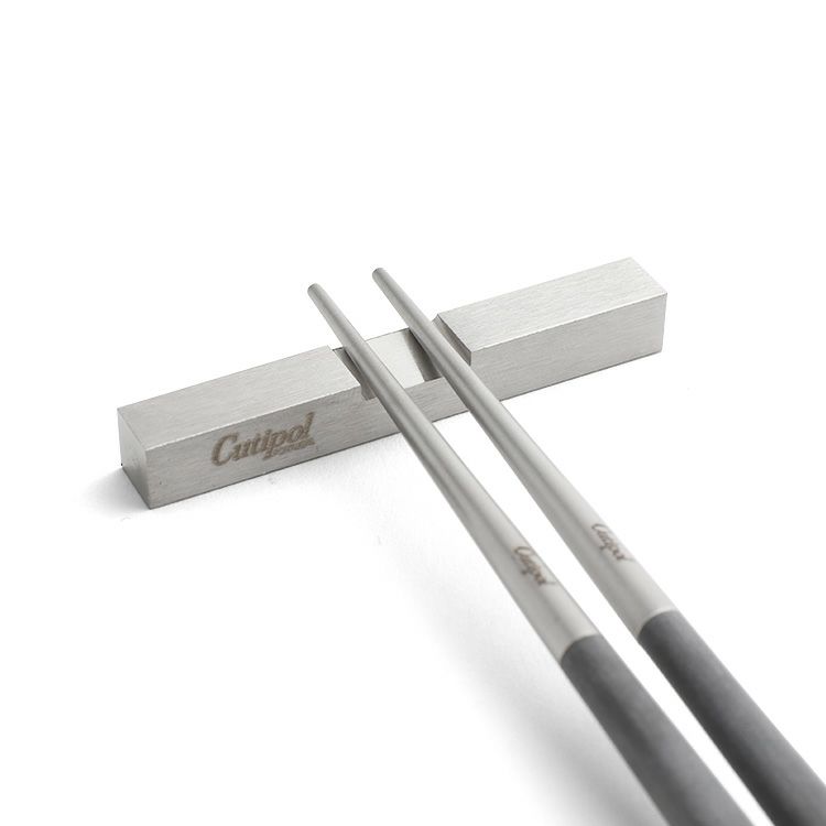 クチポール（Cutipol） クーベ/KUBE 箸 + 箸置きセット グレー