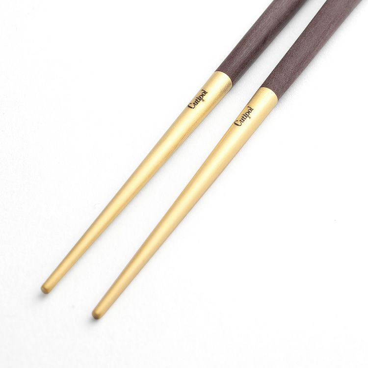 クチポール（Cutipol） クーベ/KUBE 箸 + 箸置きセット ブラウンマットゴールド