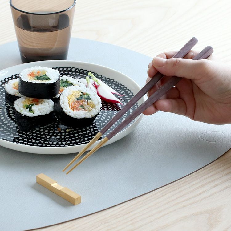 クチポール（Cutipol） クーベ/KUBE 箸 + 箸置きセット ブラウンマットゴールド