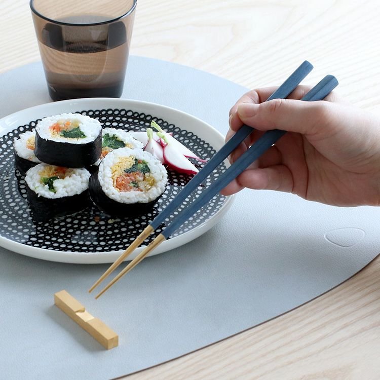 クチポール（Cutipol） クーベ/KUBE 箸 + 箸置きセット ブルーマットゴールド