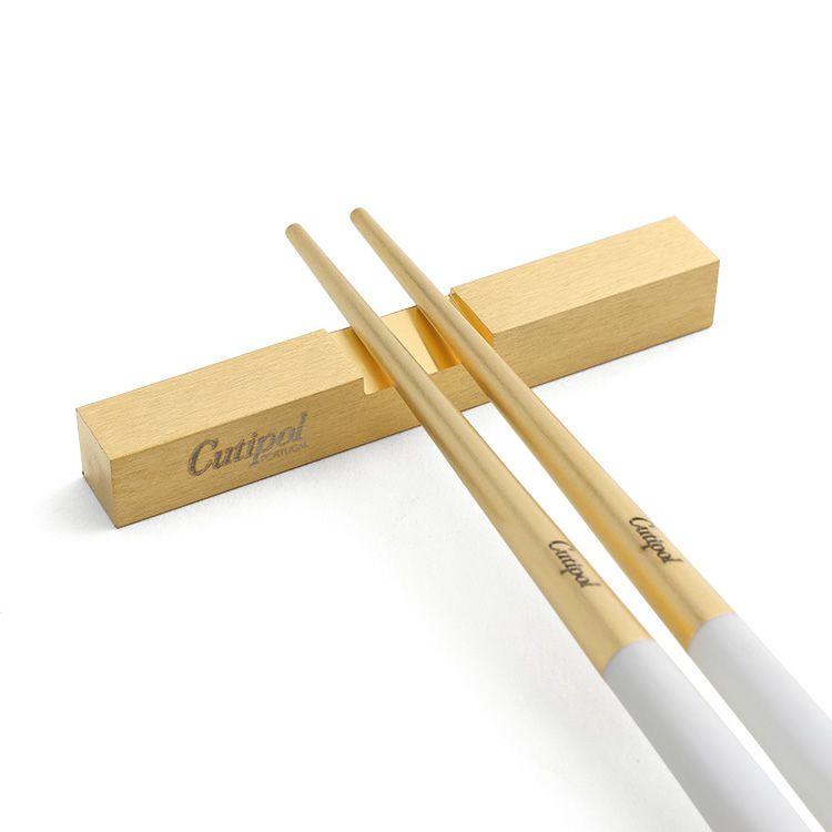 クチポール（Cutipol） クーベ/KUBE 箸 + 箸置きセット ホワイトマットゴールド
