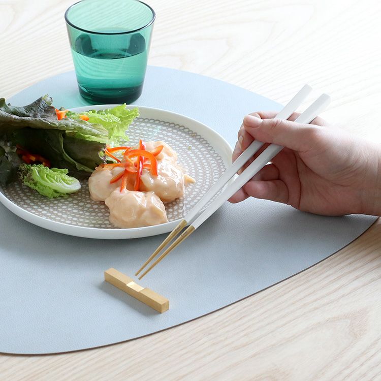 クチポール（Cutipol） クーベ/KUBE 箸 + 箸置きセット ホワイトマットゴールド