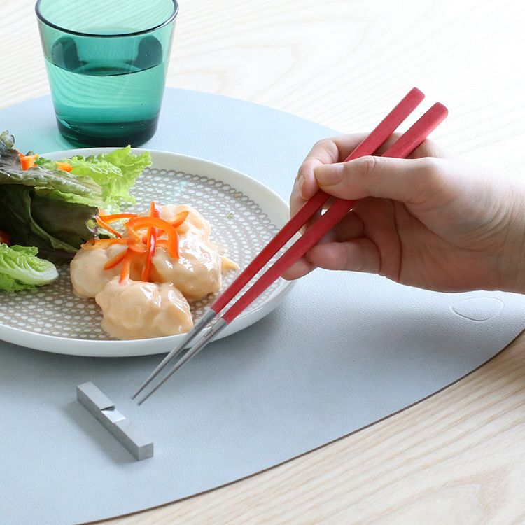 クチポール（Cutipol） クーベ/KUBE 箸 + 箸置きセット レッド