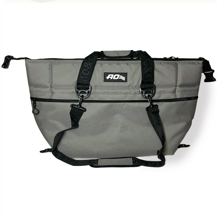 エーオークーラーズ（AO Coolers） キャンバス/CANVAS 36パック ソフトクーラー