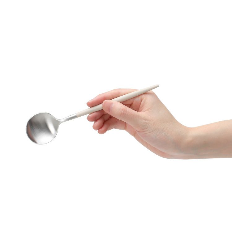 クチポール（Cutipol） ゴア/GOA デザートスプーン ライトアイボリー